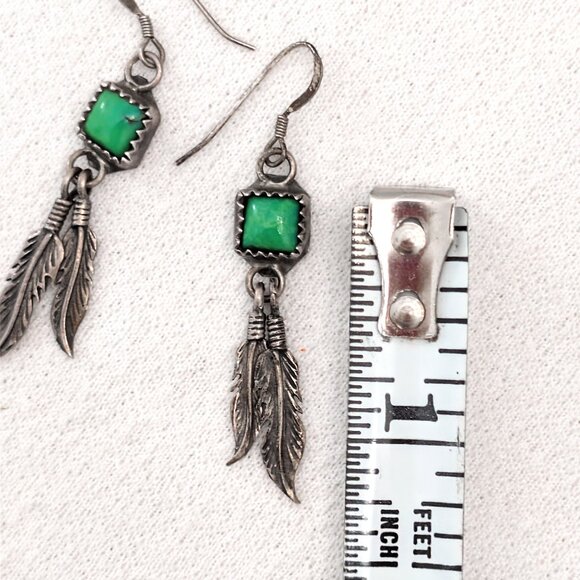 Vintage Navajo Sterling Silver & Gaspeite Feather Earrings - Picture 6 of 9